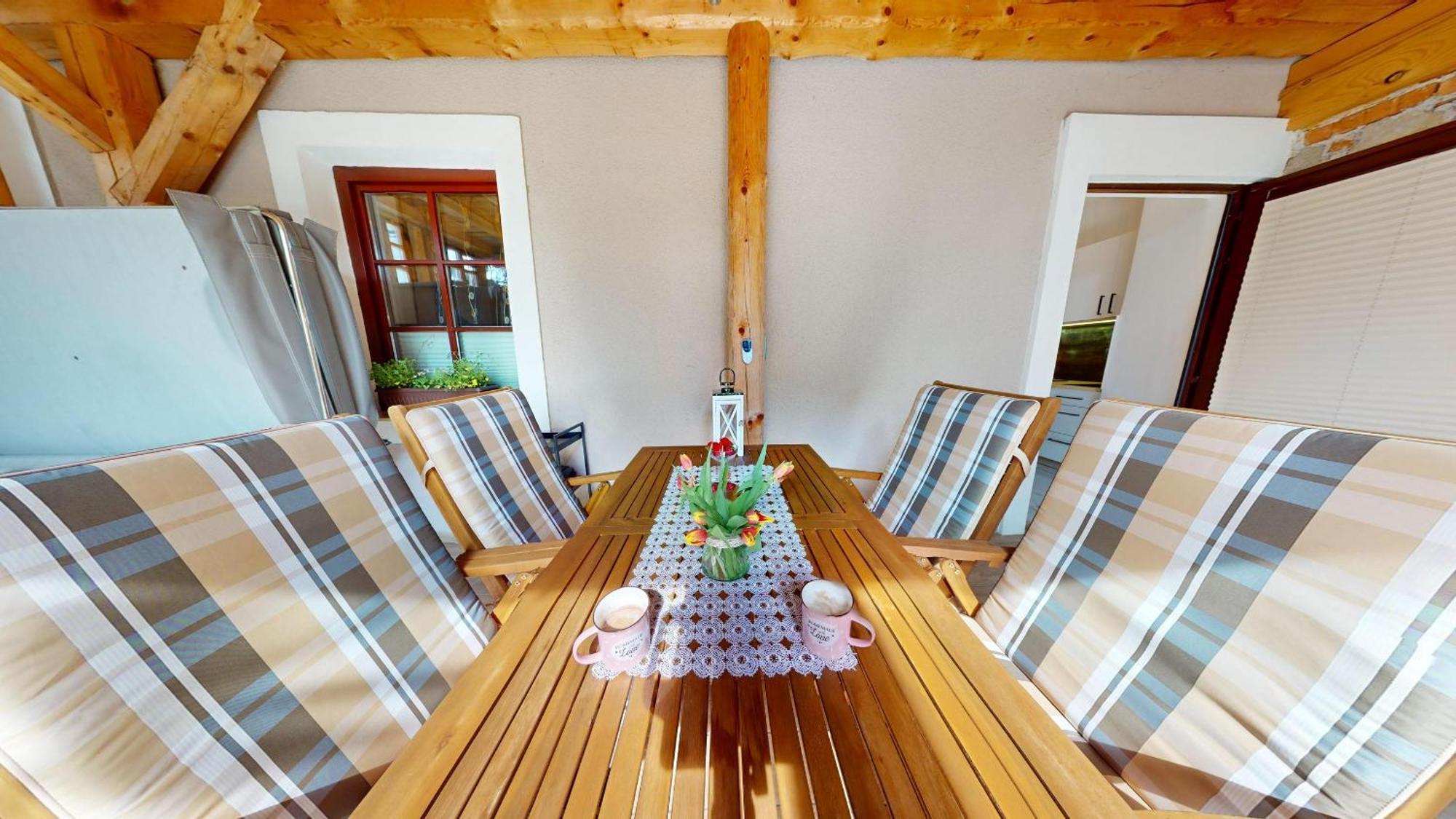 Resort Hisa Ida - Apartments With Hot Tub And Sauna Ivancna Gorica Szoba fotó