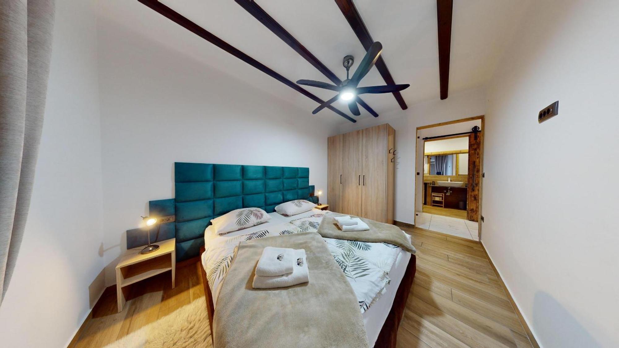Resort Hisa Ida - Apartments With Hot Tub And Sauna Ivancna Gorica Szoba fotó
