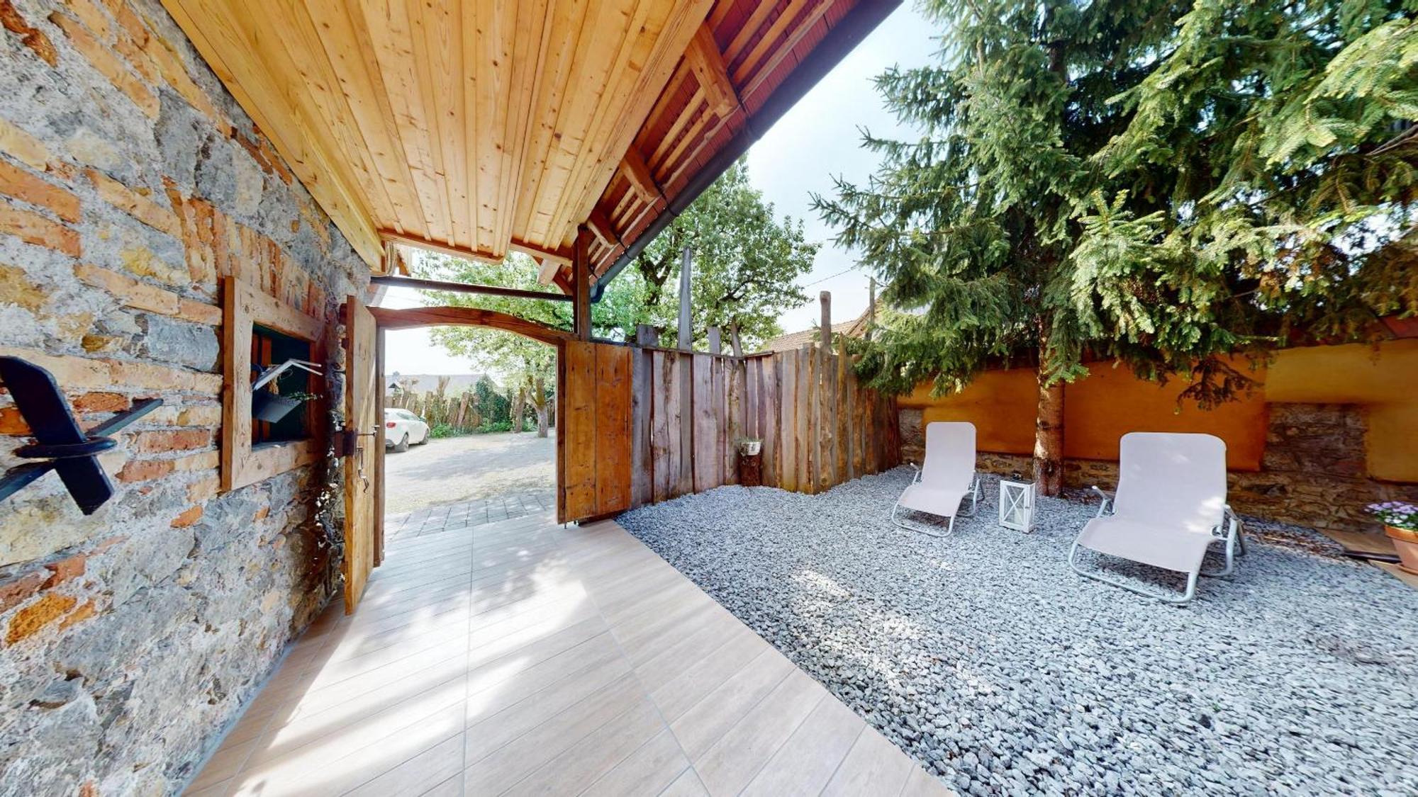 Resort Hisa Ida - Apartments With Hot Tub And Sauna Ivancna Gorica Szoba fotó