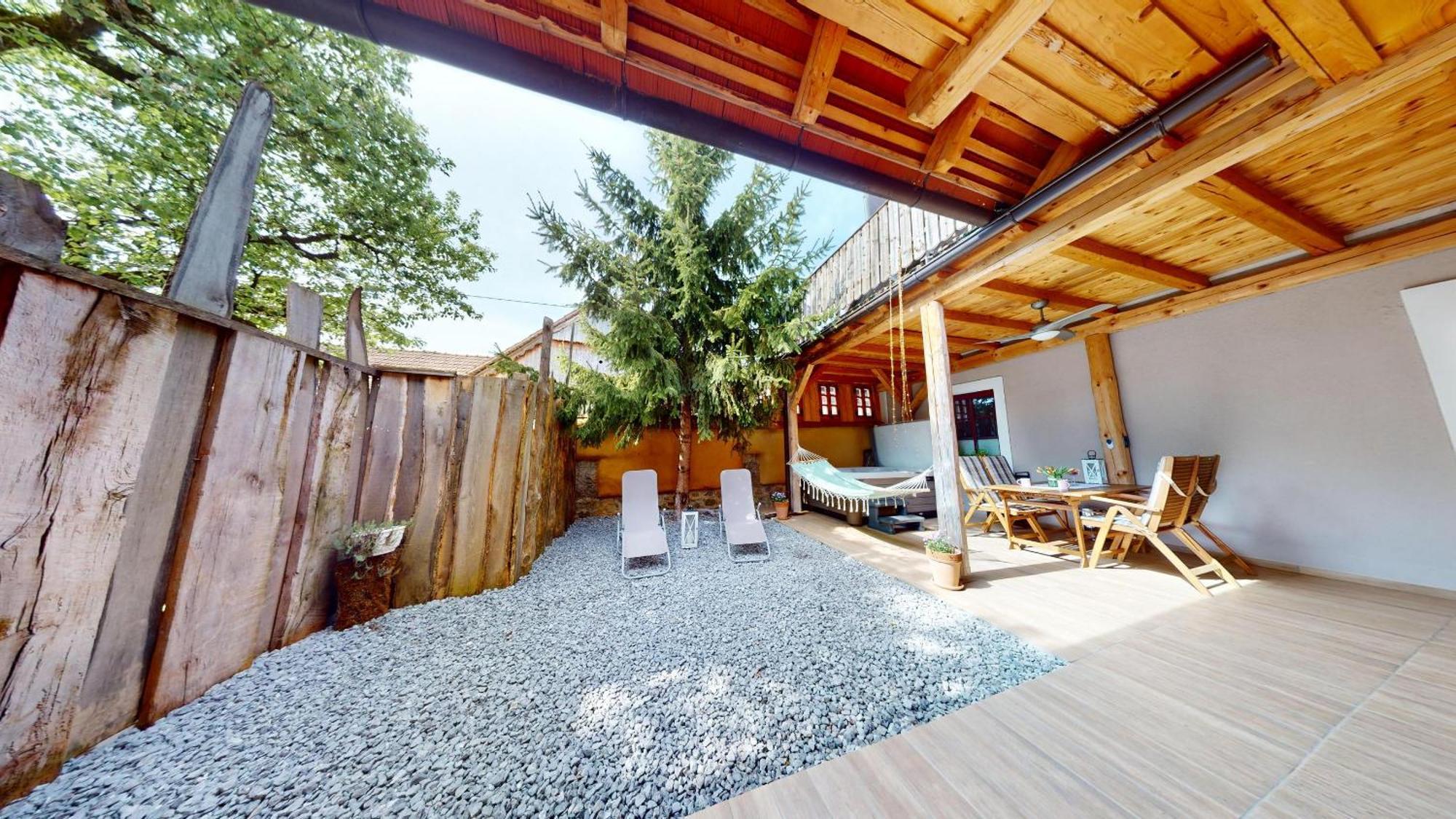 Resort Hisa Ida - Apartments With Hot Tub And Sauna Ivancna Gorica Szoba fotó
