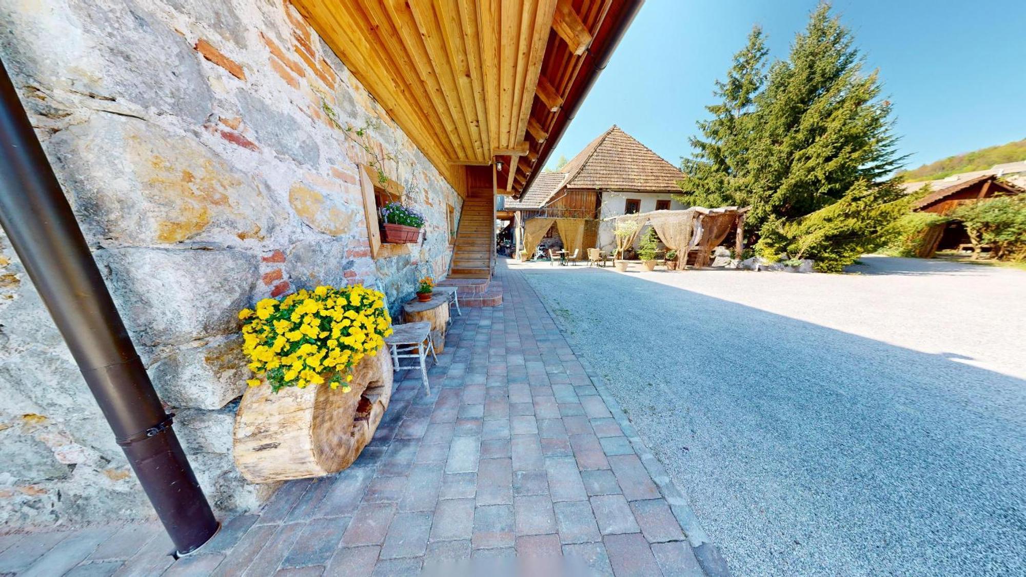 Resort Hisa Ida - Apartments With Hot Tub And Sauna Ivancna Gorica Szoba fotó