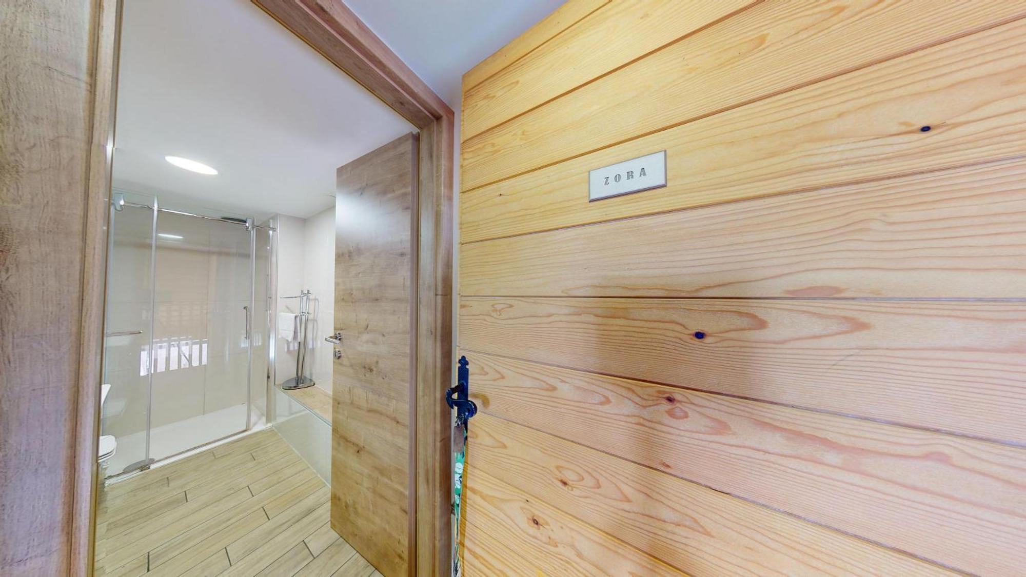 Resort Hisa Ida - Apartments With Hot Tub And Sauna Ivancna Gorica Szoba fotó